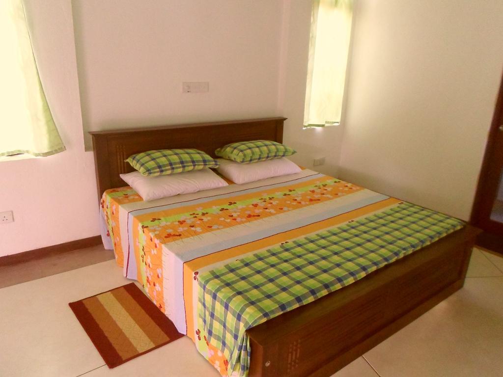 Nilas Guesthouse Hikkaduwa Ngoại thất bức ảnh