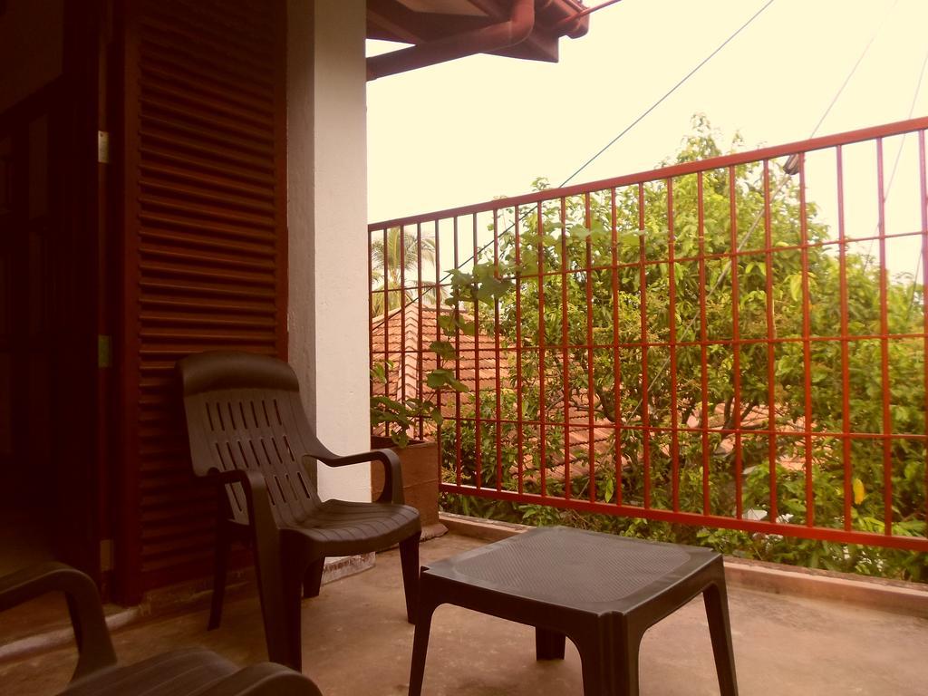 Nilas Guesthouse Hikkaduwa Phòng bức ảnh