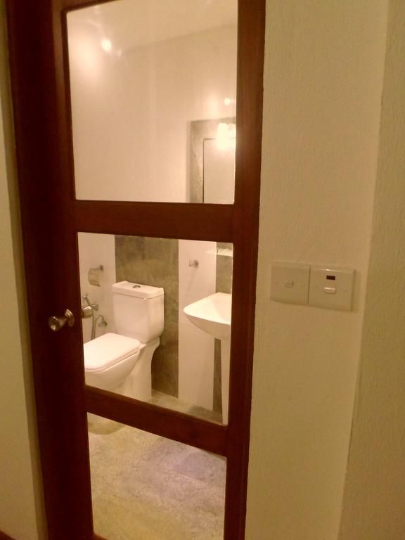 Nilas Guesthouse Hikkaduwa Phòng bức ảnh