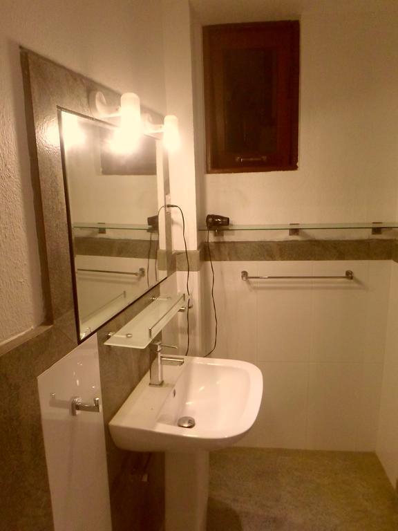 Nilas Guesthouse Hikkaduwa Phòng bức ảnh