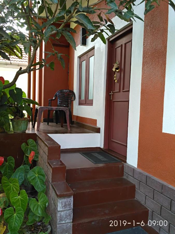 Nilas Guesthouse Hikkaduwa Ngoại thất bức ảnh